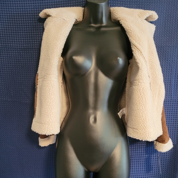 CLOSET CLEAROUT! Art Class Tan Sherpa Jacket NWT - Picture 4 of 7
